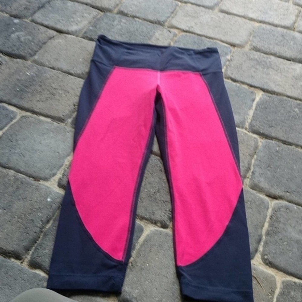 ATHLETA Two Tone Color Block Cropped Leggings Small